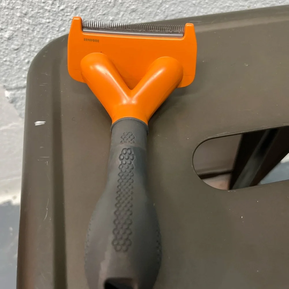 FURminator Orange Shedding Tool
